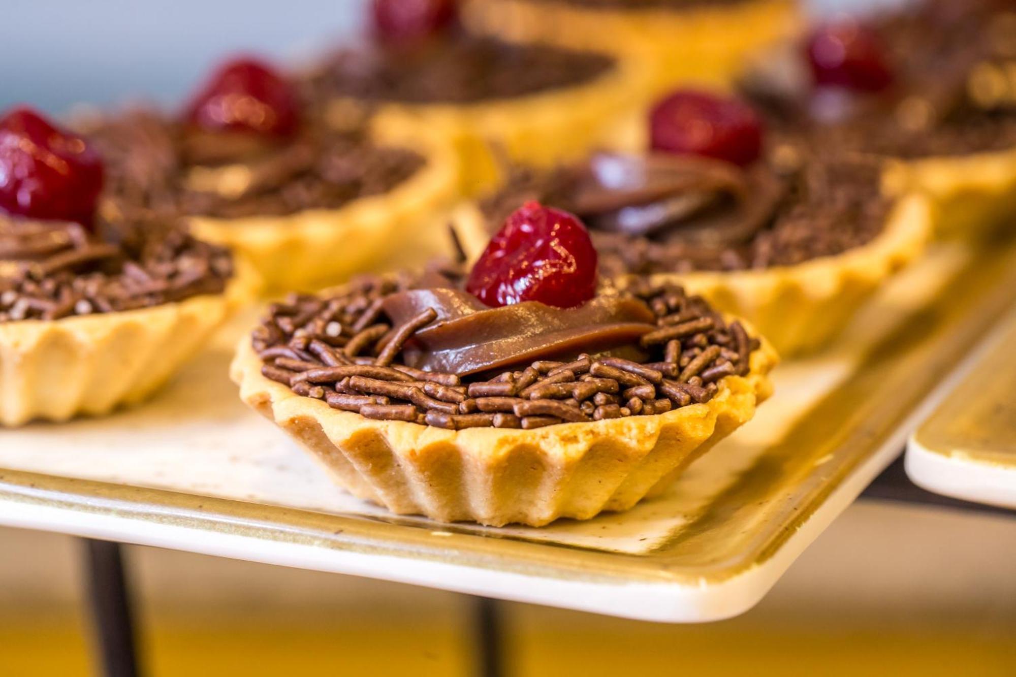 Blue Tree Thermas De Lins Resort Zewnętrze zdjęcie Chocolate tart