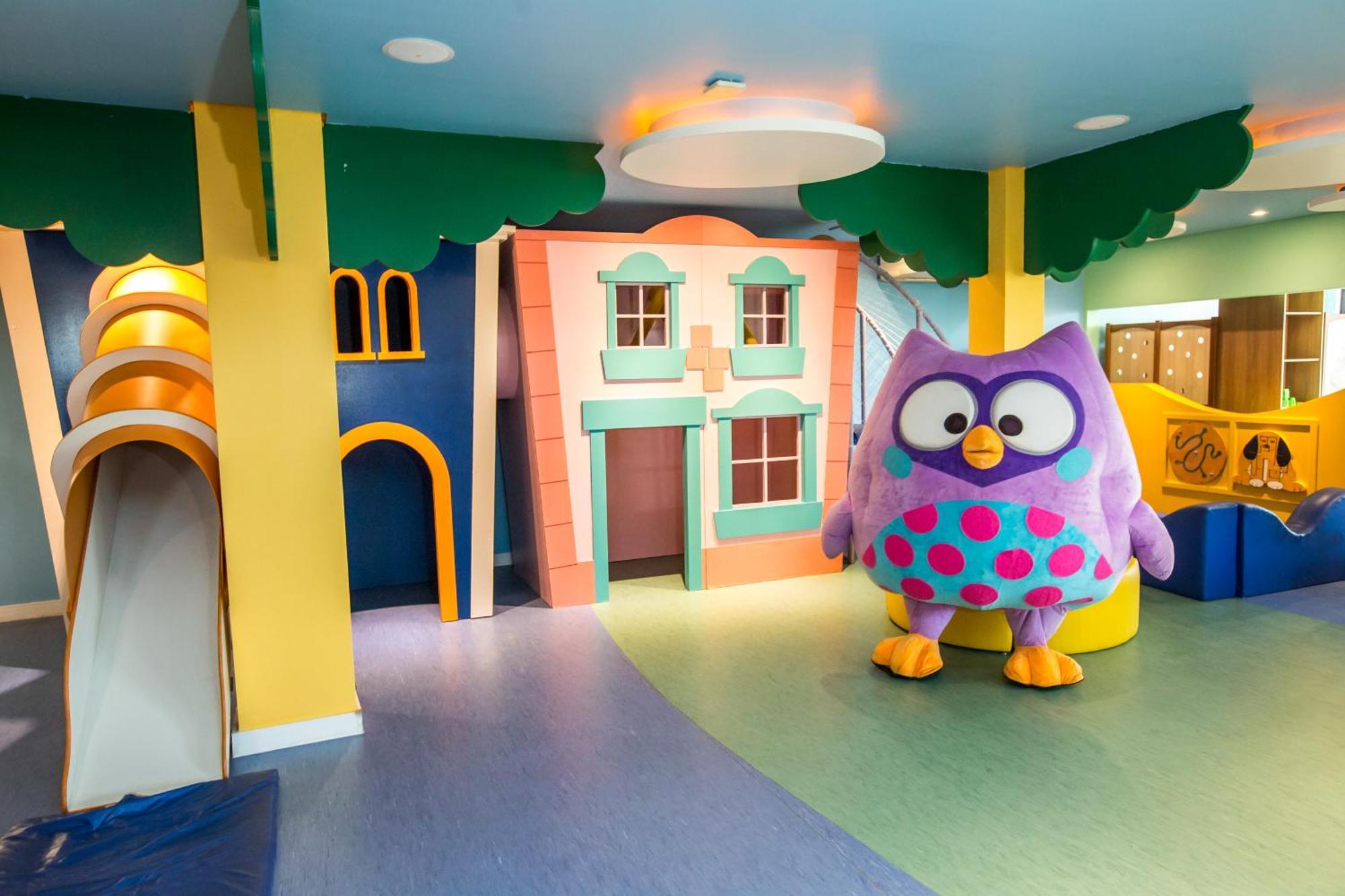 Blue Tree Thermas De Lins Resort Zewnętrze zdjęcie The Owl Hospital Mascot